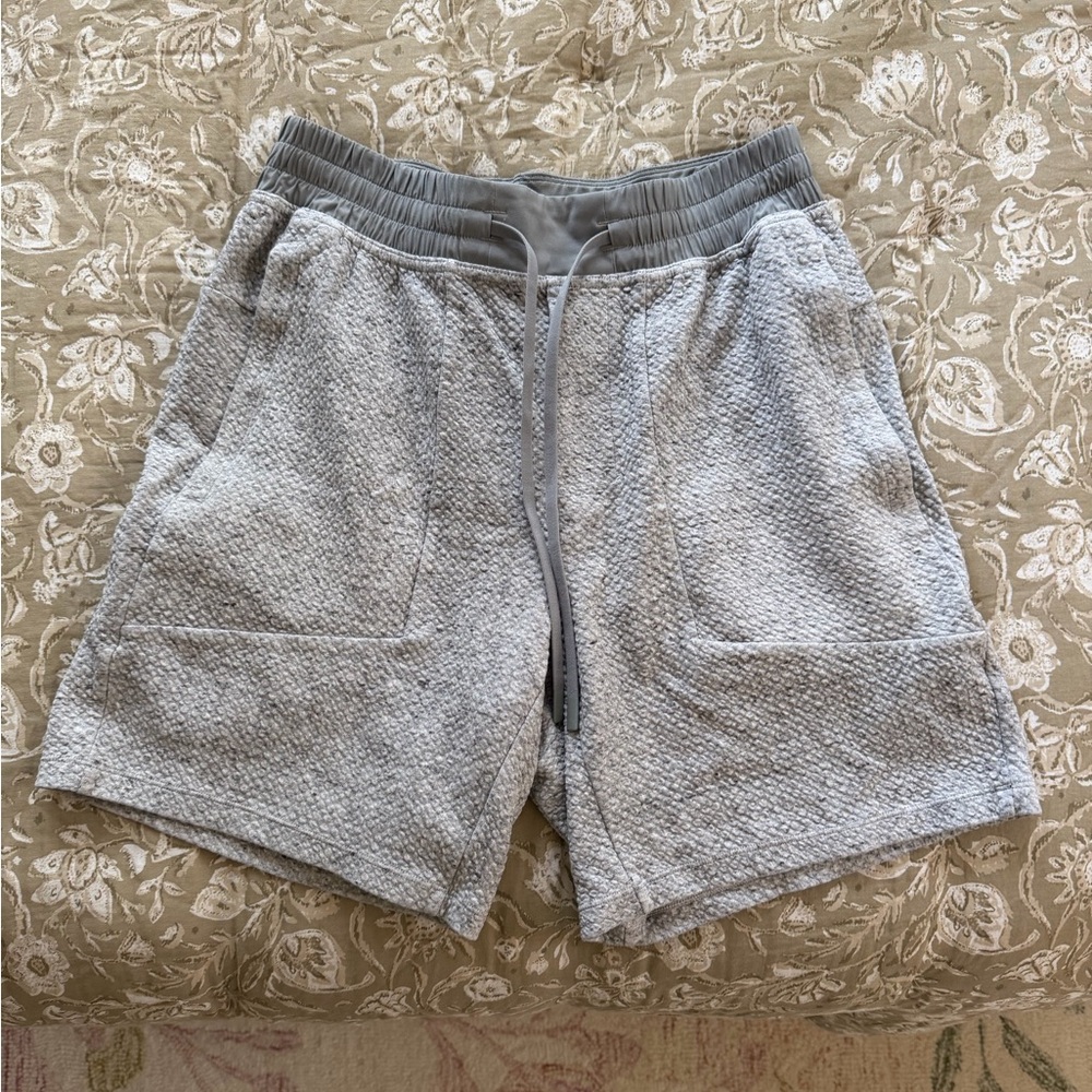 Lululemon At Ease Shorts Medium Grey 7" Workout Textured Athleisure Sportswear